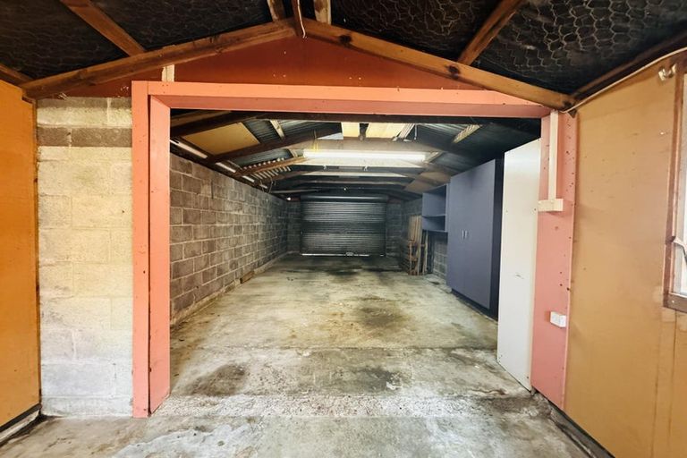 Photo of property in 359 Ruahine Street, Terrace End, Palmerston North, 4410