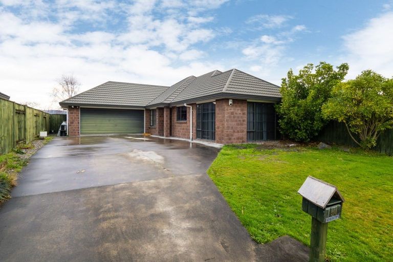 Photo of property in 34 Geneva Terrace, Kelvin Grove, Palmerston North, 4414