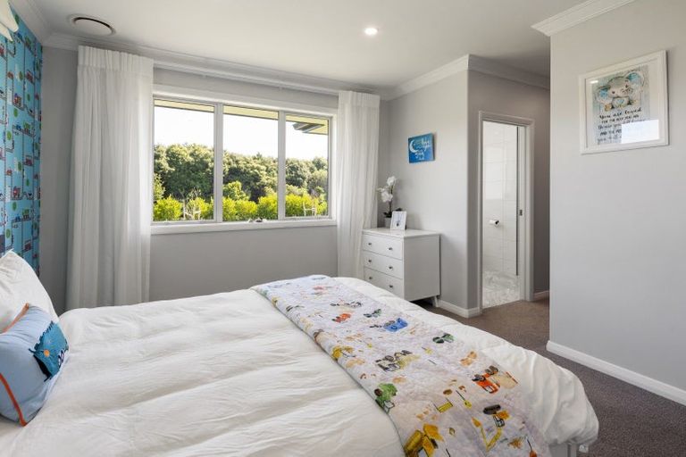 Photo of property in 19 Mike Smith Drive, Cambridge, 3434