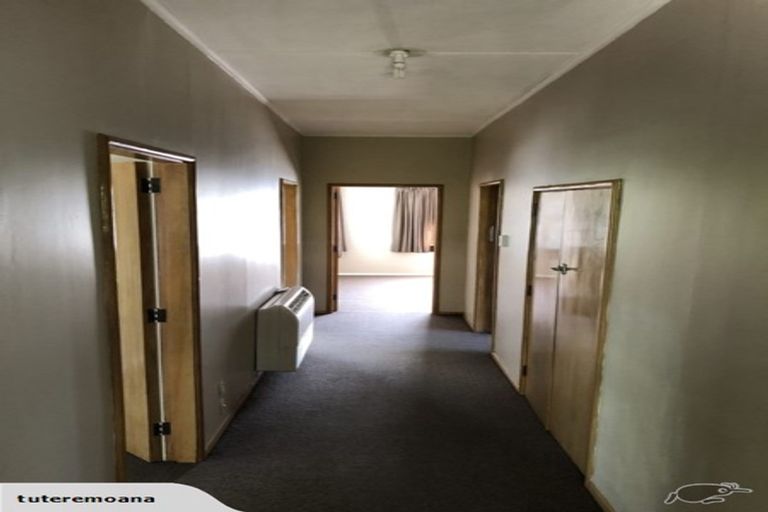 Photo of property in 72 Kent Street, Carterton, 5713