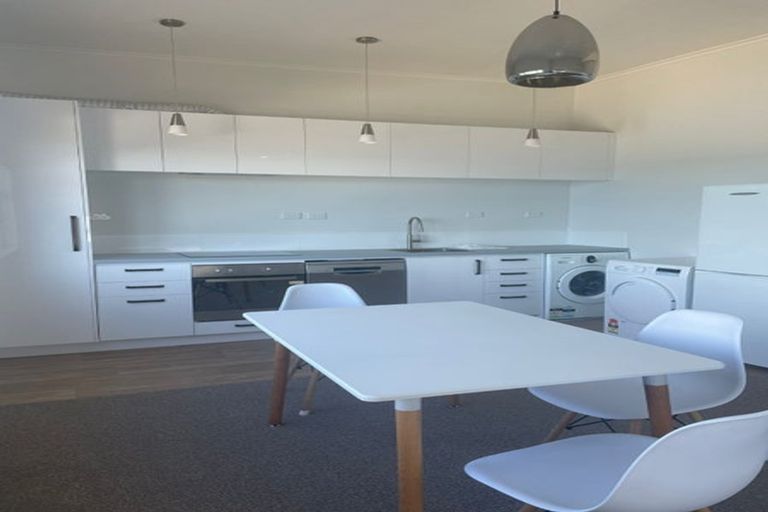 Photo of property in 25 Grafton Road, Roseneath, Wellington, 6011