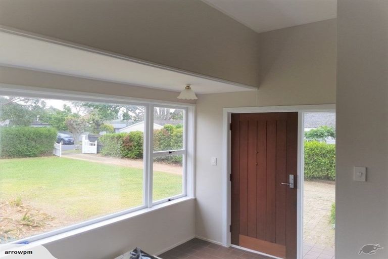 Photo of property in 3 Crete Avenue, Milford, Auckland, 0620