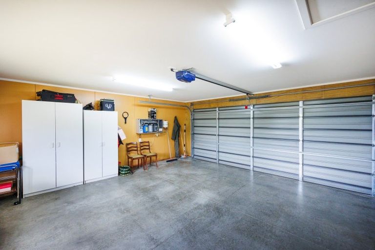 Photo of property in 92 Mount Taylor Drive, Feilding, 4775