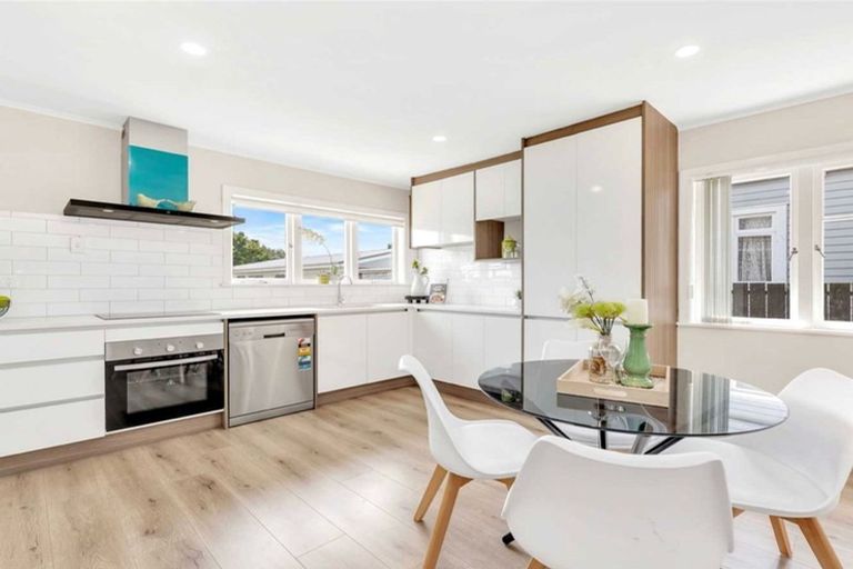 Photo of property in 1/160 Porchester Road, Papakura, 2110