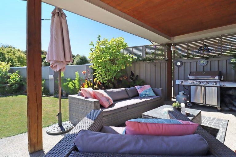 Photo of property in 17 Grove Avenue, Weston, Oamaru, 9401