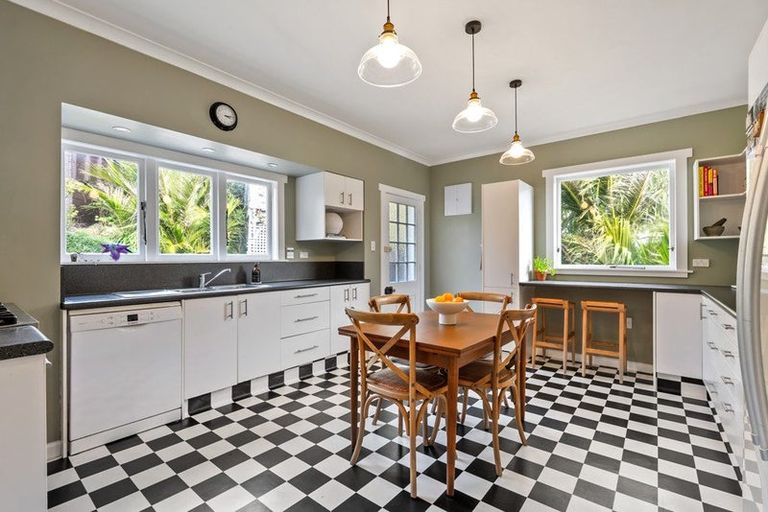 Photo of property in 51 Sefton Street, Wadestown, Wellington, 6012