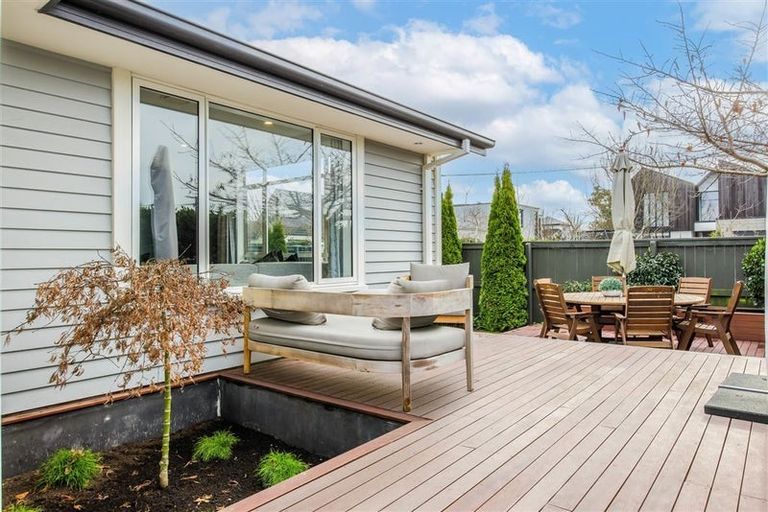 Photo of property in 128 Mays Road, St Albans, Christchurch, 8052