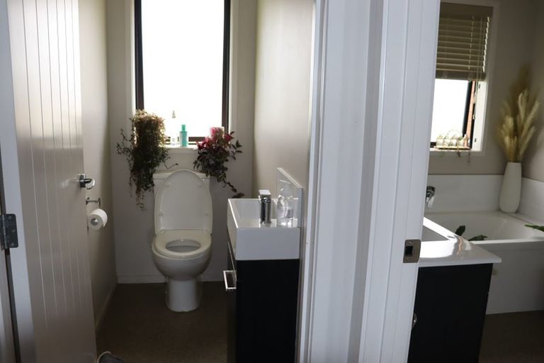 Photo of property in 888a Otaraoa Road, Tikorangi, Waitara, 4383