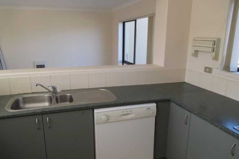 Photo of property in 65 Coolspring Way, Redwood, Christchurch, 8051