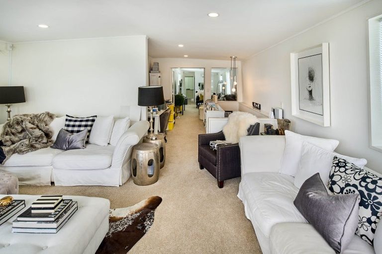 Photo of property in 3/130 Oriental Parade, Oriental Bay, Wellington, 6011