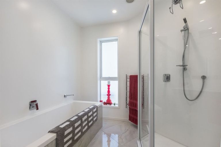 Photo of property in 11 Motuhara Road, Plimmerton, Porirua, 5026