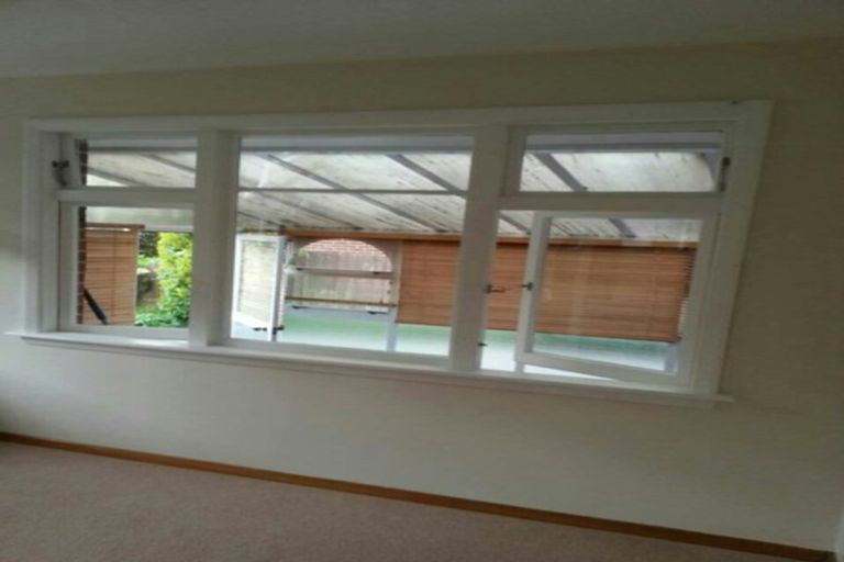 Photo of property in 23 Middlepark Road, Sockburn, Christchurch, 8042