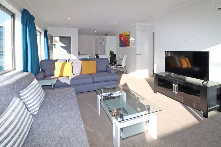 Photo of property in 2/5 Jones Crescent, Melville, Hamilton, 3206