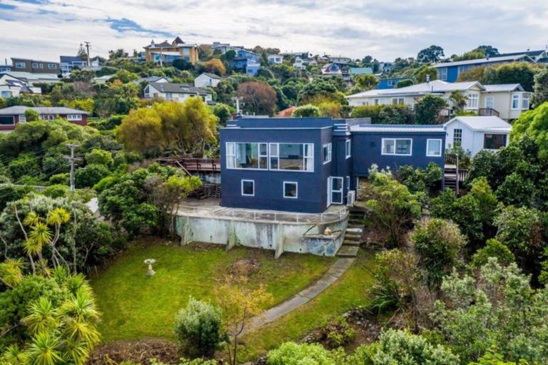 Photo of property in 8 Gordon Road, Plimmerton, Porirua, 5026