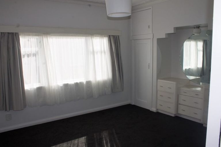 Photo of property in 23 Glamis Avenue, Strathmore Park, Wellington, 6022