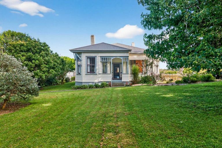 Photo of property in 311 Franklin Road, Paparoa, 0571