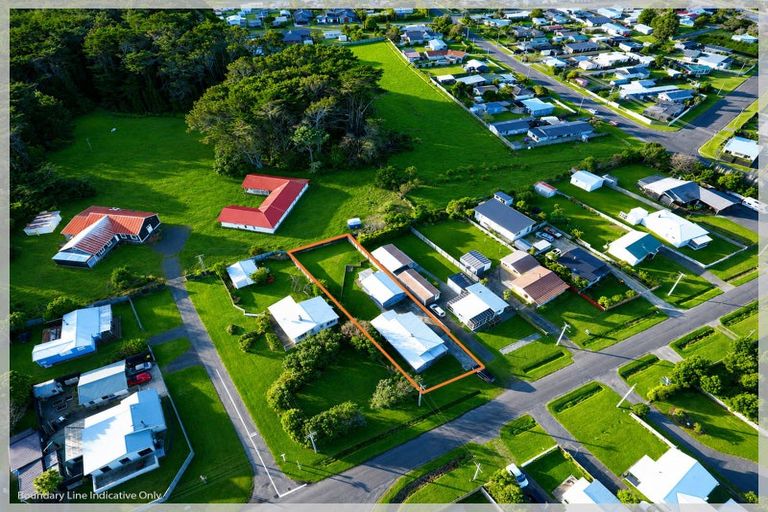 Photo of property in 13 Dewe Terrace, Foxton Beach, Foxton, 4815