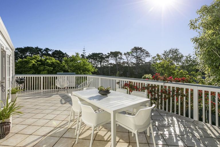 Photo of property in 55 Rawene Road, Birkenhead, Auckland, 0626