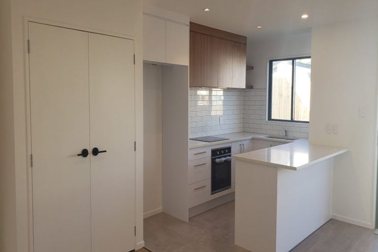 Photo of property in 21 Biokovo Street, Massey, Auckland, 0614