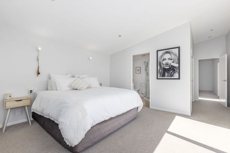 Photo of property in 102 Weggery Drive, Waikanae Beach, Waikanae, 5036