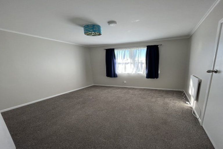 Photo of property in 18 Aronui Terrace, Kelston, Auckland, 0602