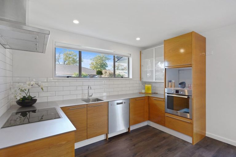 Photo of property in 21 Heaphy Place, Casebrook, Christchurch, 8051