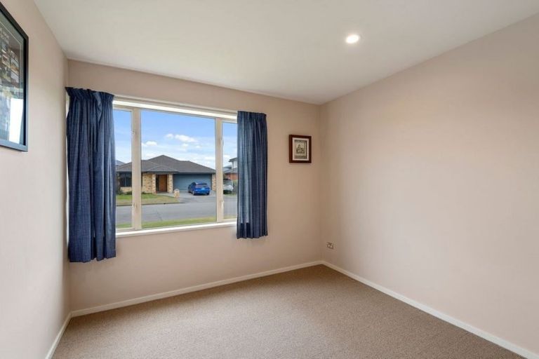 Photo of property in 6 Sedgemoor Close, Burwood, Christchurch, 8083