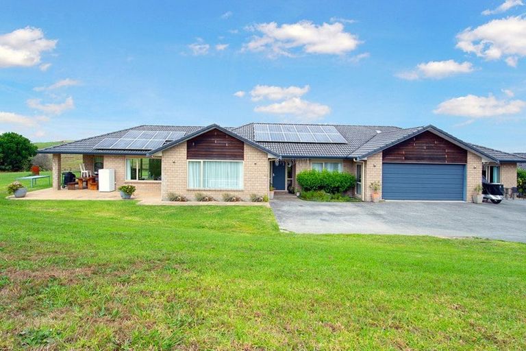 Photo of property in 64 Worsnop Way, Stillwater, Albany, 0794