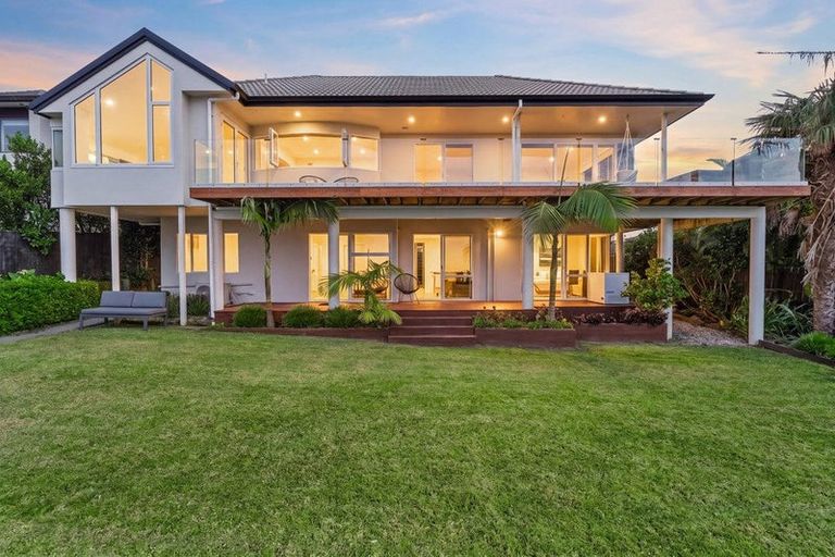 Photo of property in 95 Tiri Road, Tindalls Beach, Whangaparaoa, 0930