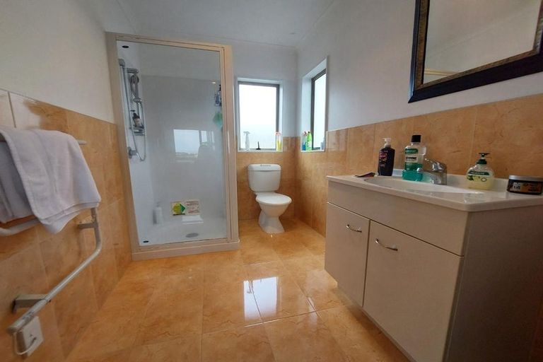 Photo of property in 44a Crossandra Drive, Mangere, Auckland, 2022