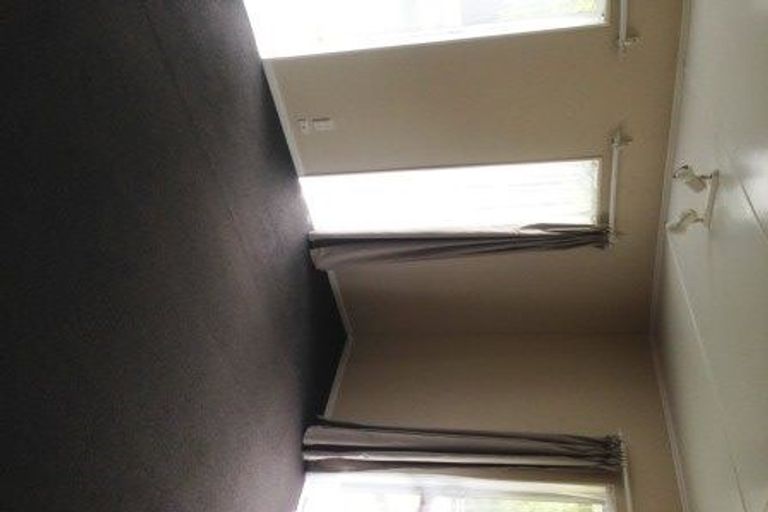 Photo of property in 1/23 Gemstone Drive, Birchville, Upper Hutt, 5018