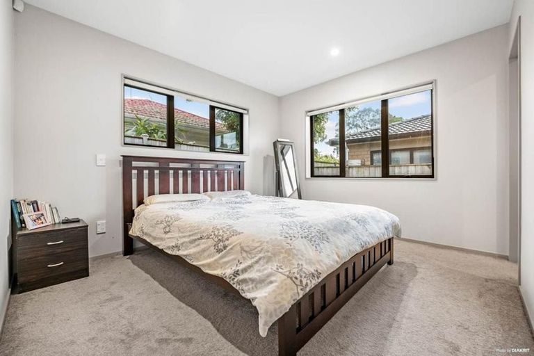 Photo of property in 9 View Road, Mangere, Auckland, 2022