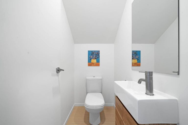 Photo of property in 640a Massey Road, Mangere, Auckland, 2022