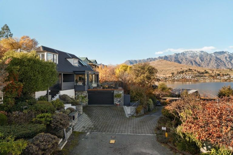 Photo of property in 17 The Terrace, Queenstown, 9300