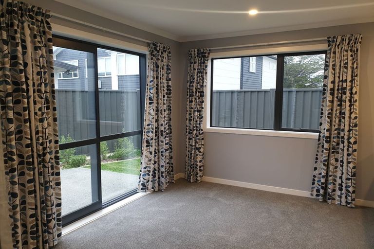 Photo of property in 27 Kaki Drive, Kenepuru, Porirua, 5022