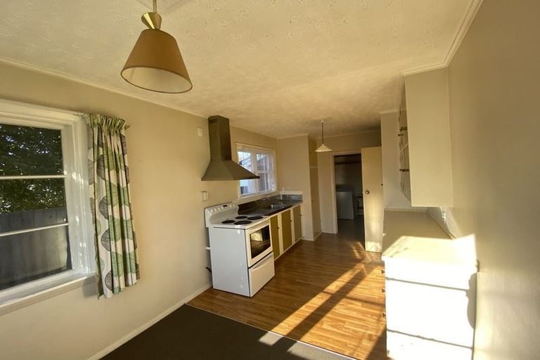 Photo of property in 30 Christian Street, Bryndwr, Christchurch, 8053