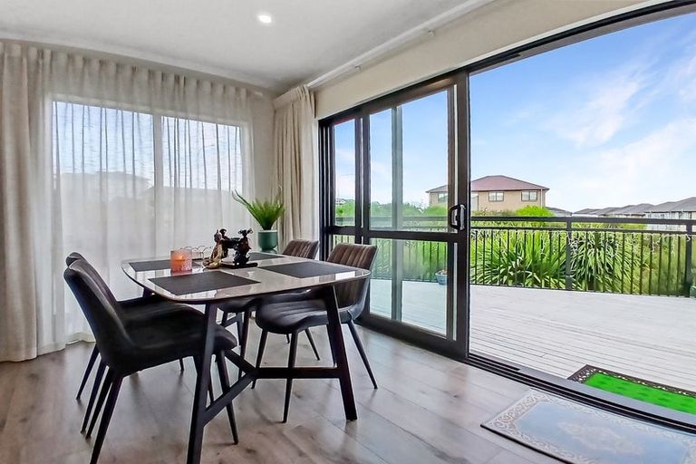 Photo of property in 50 Cloonlyon Drive, Flat Bush, Auckland, 2019