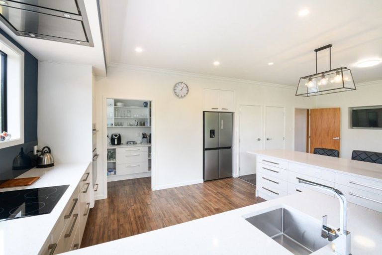 Photo of property in 9 Awatea Terrace, Hokowhitu, Palmerston North, 4410