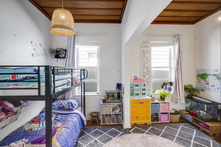 Photo of property in 70 Mcgrath Street, Napier South, Napier, 4110