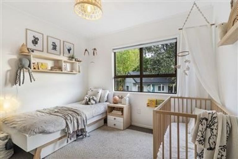 Photo of property in 2 Redwing Street, Browns Bay, Auckland, 0630