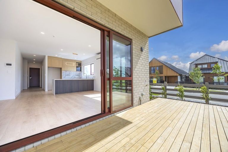 Photo of property in 55 Maungakaraka Road, Karaka, 2580