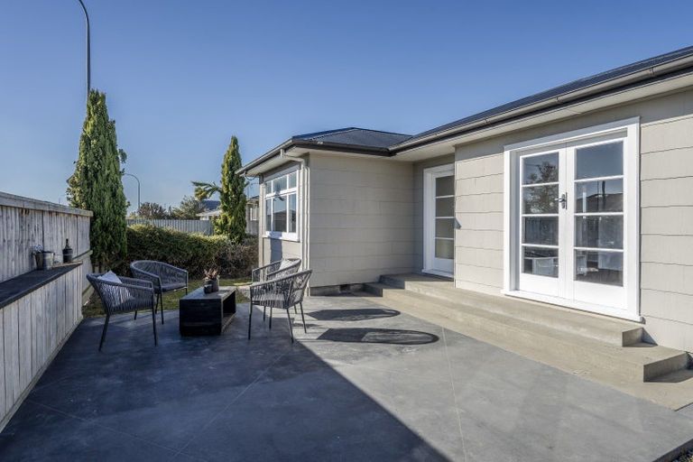 Photo of property in 69 Johns Road, Rangiora, 7400