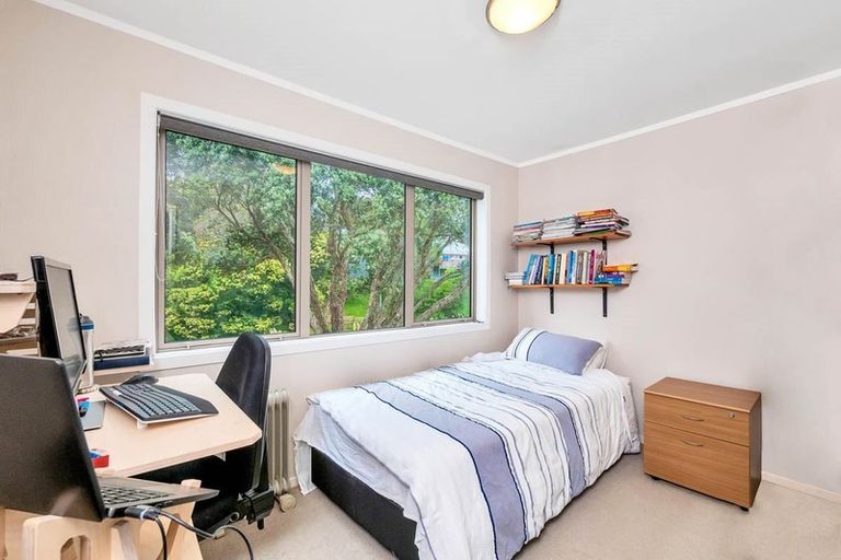 Photo of property in 22 Scarlock Avenue, Browns Bay, Auckland, 0630