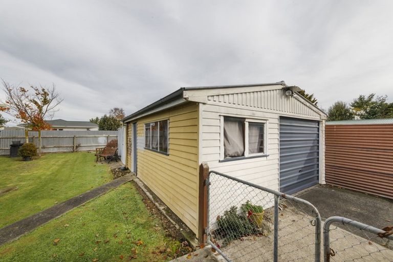 Photo of property in 77 Highbury Avenue, Highbury, Palmerston North, 4412