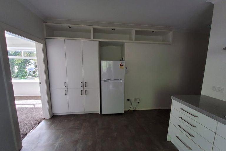 Photo of property in 1 Glasgow Street, Kelburn, Wellington, 6012