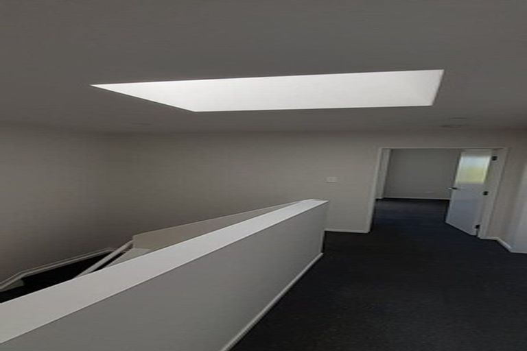 Photo of property in 6 Riroriro Close, Papakura, 2110