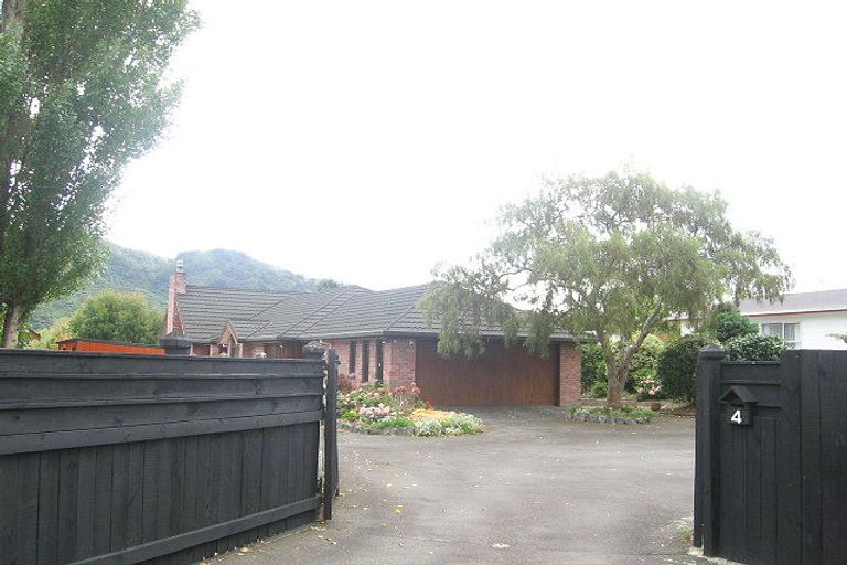 Photo of property in 4 Alleys Way, Ebdentown, Upper Hutt, 5018