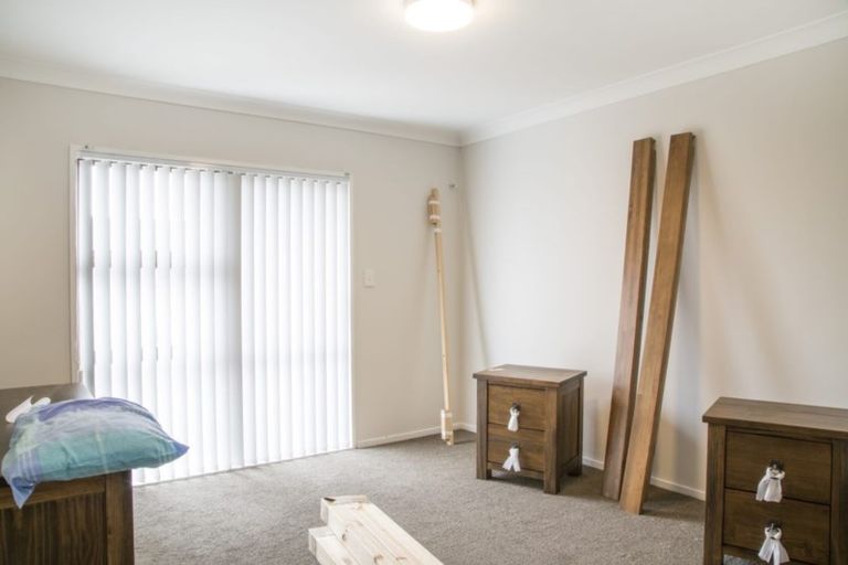 Photo of property in 1 Larkspur Court, The Gardens, Auckland, 2105