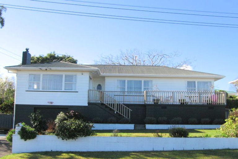 Photo of property in 14 Snell Avenue, Papakura, 2110
