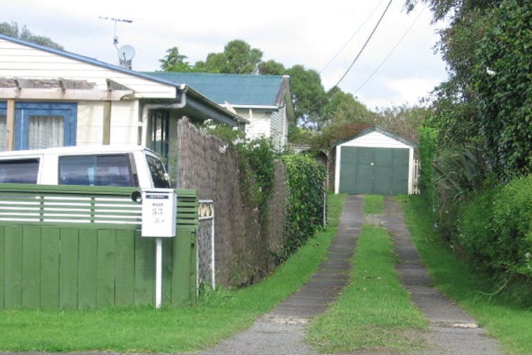 Photo of property in 53 Woodside Road, Massey, Auckland, 0614